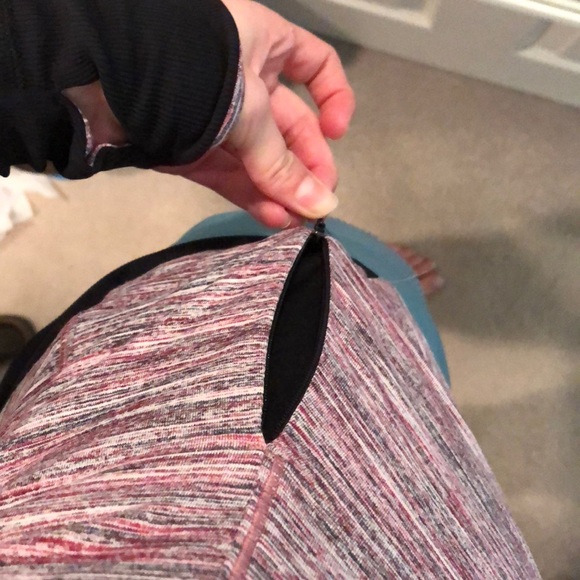 Lululemon 1/2 zip - Picture 5 of 8